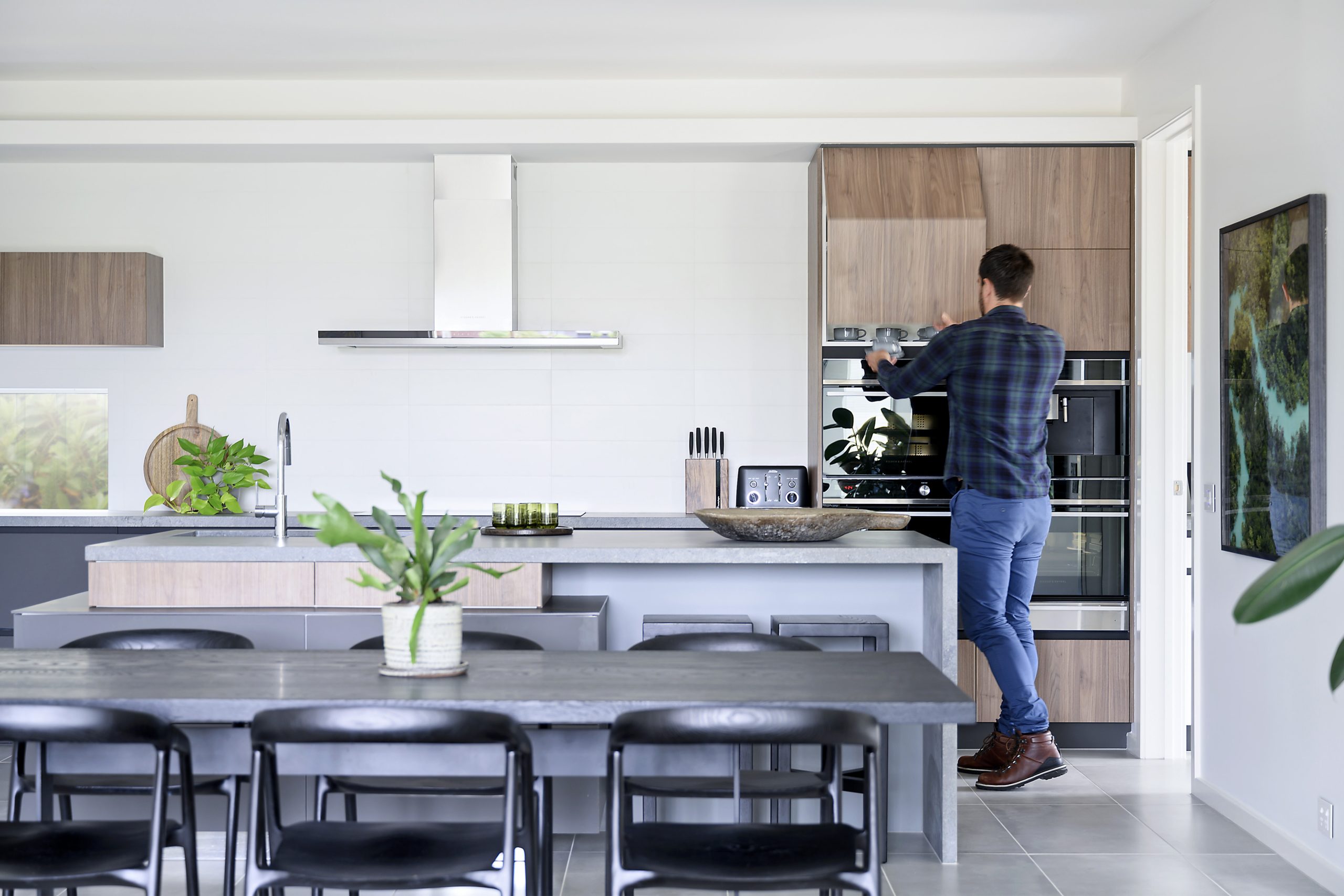 Lifestyle Property Manager vs Property Manager: What&rsquo;s the Difference?